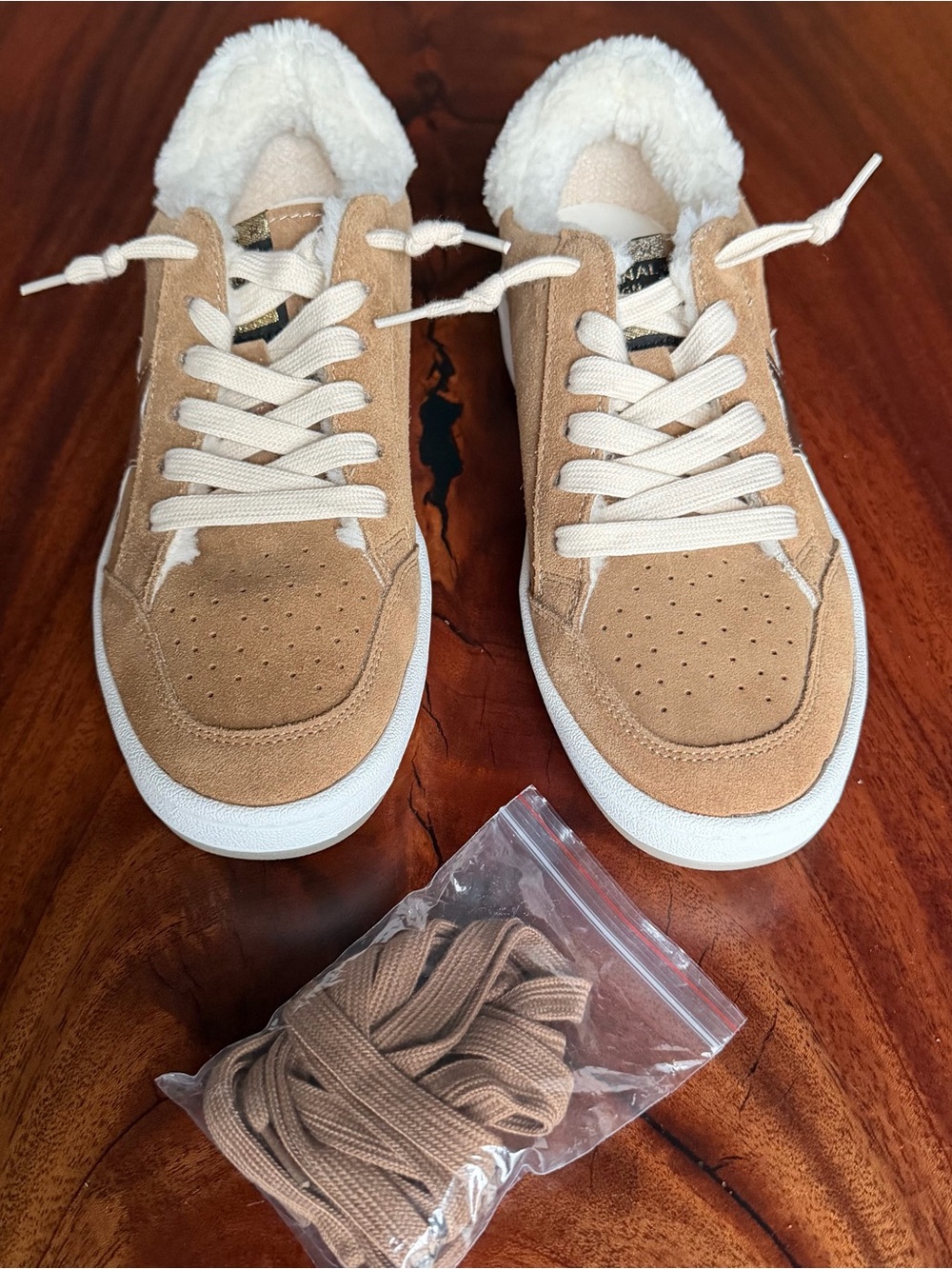 NWOT Women’s Vintage Havana Belen Faux Fur Chestnut Brown Sneakers Size 8.5 Fall